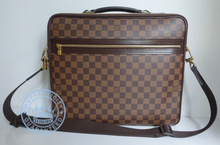 Louis Vuitton Steeve Handbag, Damier
